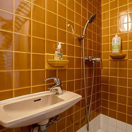 La Maison Et Son Jardin Clos بيت للعطل *